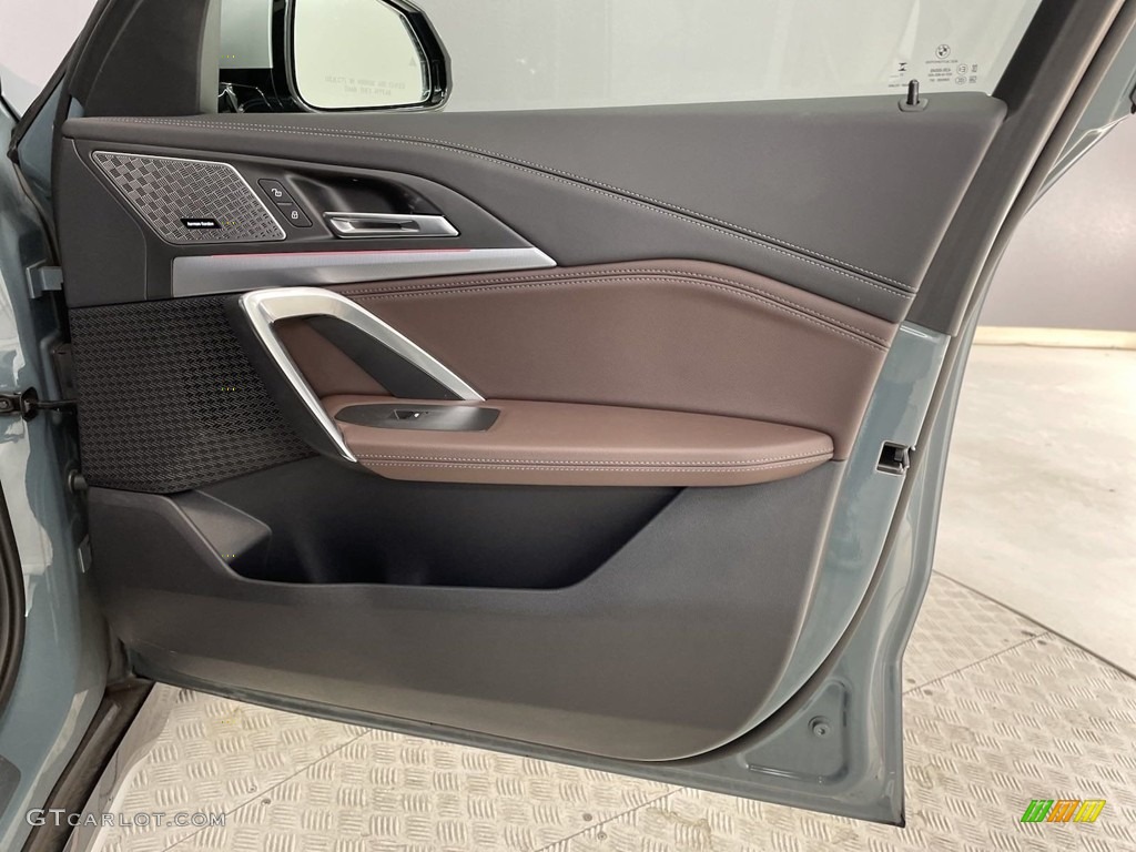 2023 BMW X1 xDrive28i Mocha Door Panel Photo #146632825