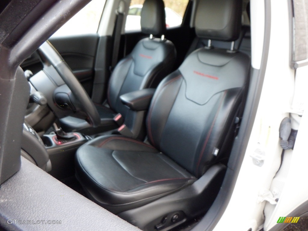 2019 Compass Trailhawk 4x4 - White / Black/Ruby photo #15