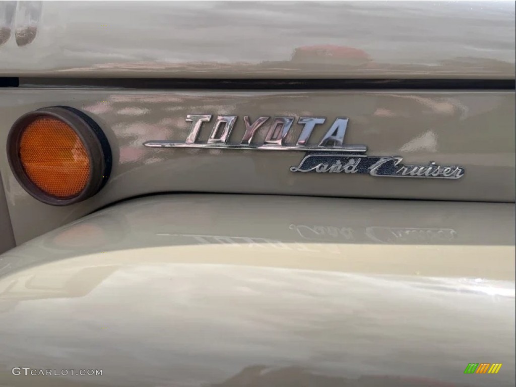 1969 Toyota Land Cruiser FJ40 Marks and Logos Photos
