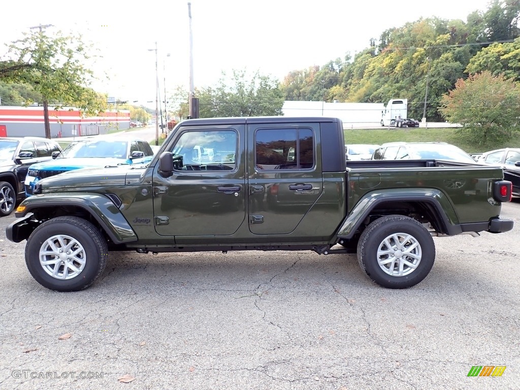 2023 Gladiator Sport 4x4 - Sarge Green / Black photo #2