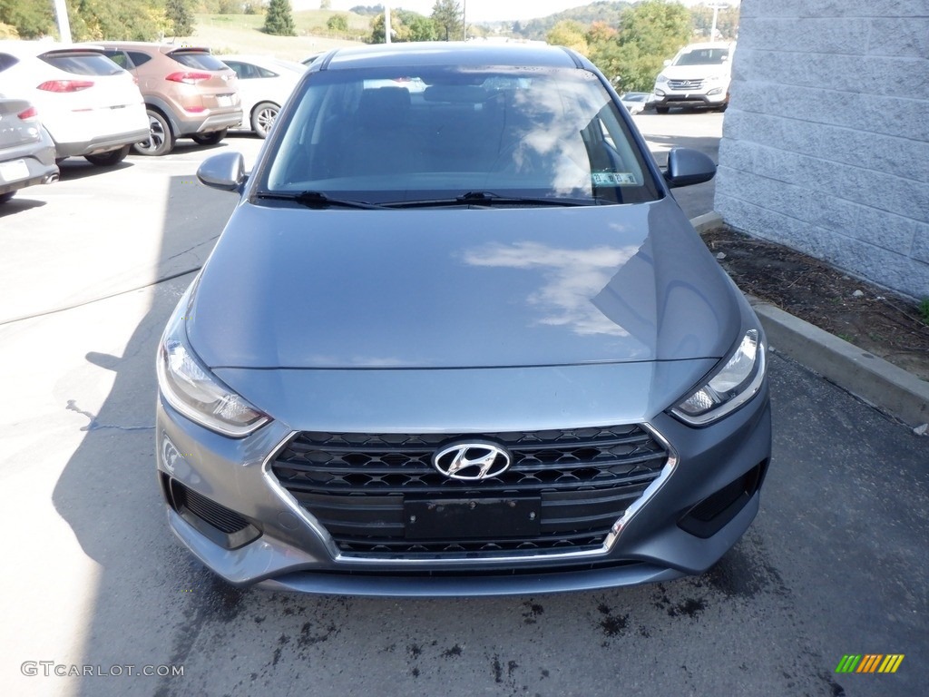 2018 Accent SE - Urban Gray / Black photo #3