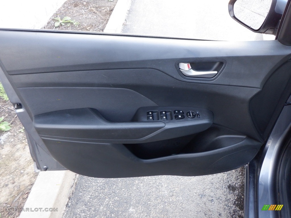 2018 Accent SE - Urban Gray / Black photo #6