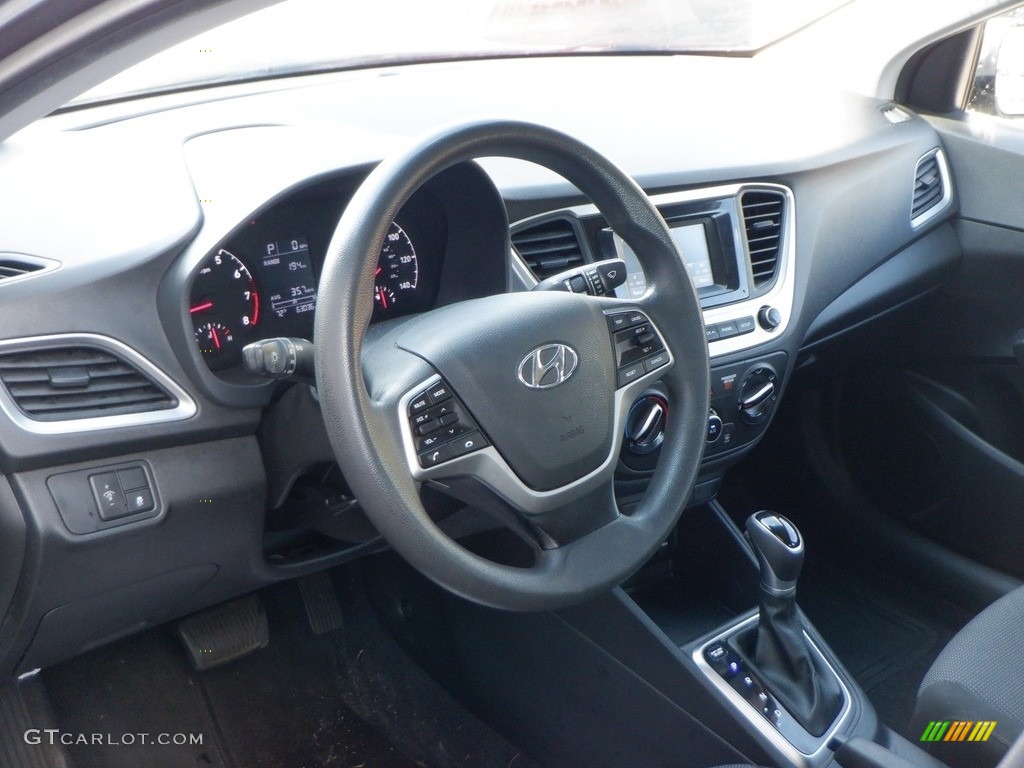 2018 Accent SE - Urban Gray / Black photo #8