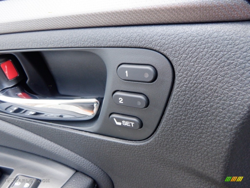 2023 Honda Ridgeline RTL AWD Door Panel Photos