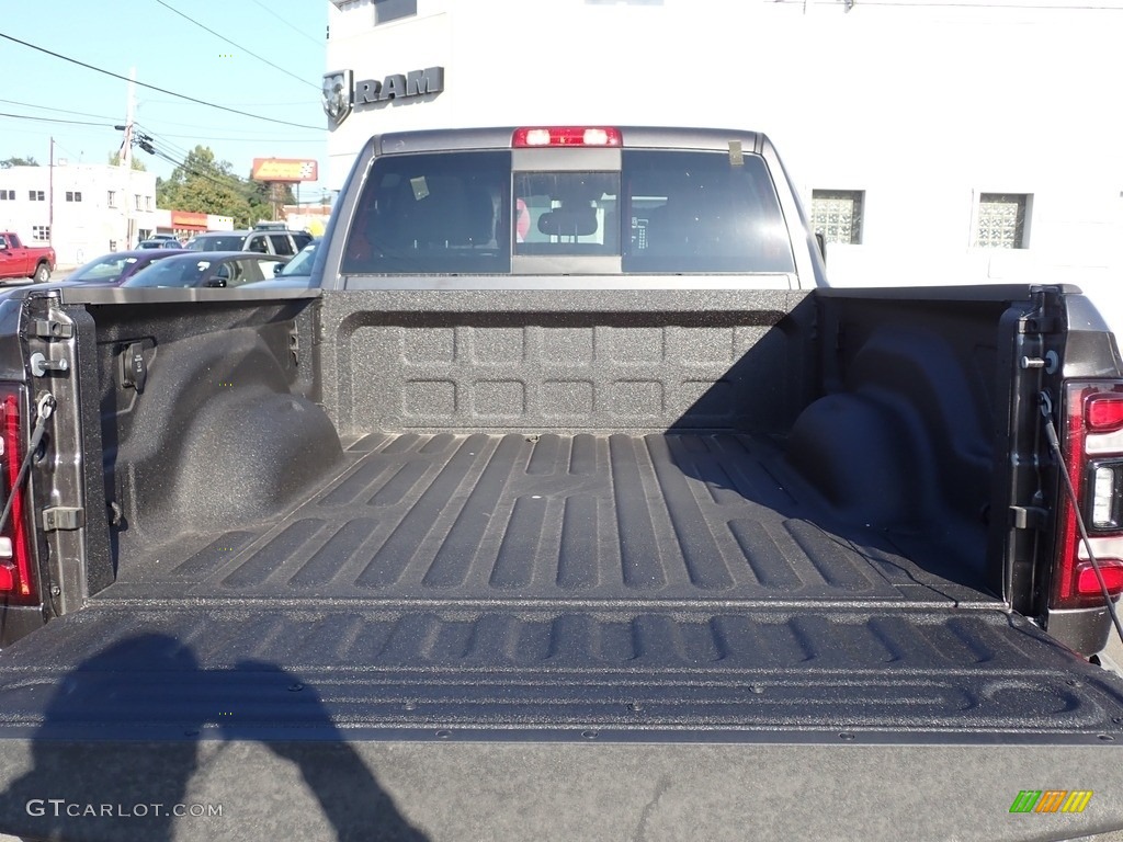 2024 2500 Big Horn Crew Cab 4x4 - Granite Crystal Metallic / Black photo #5
