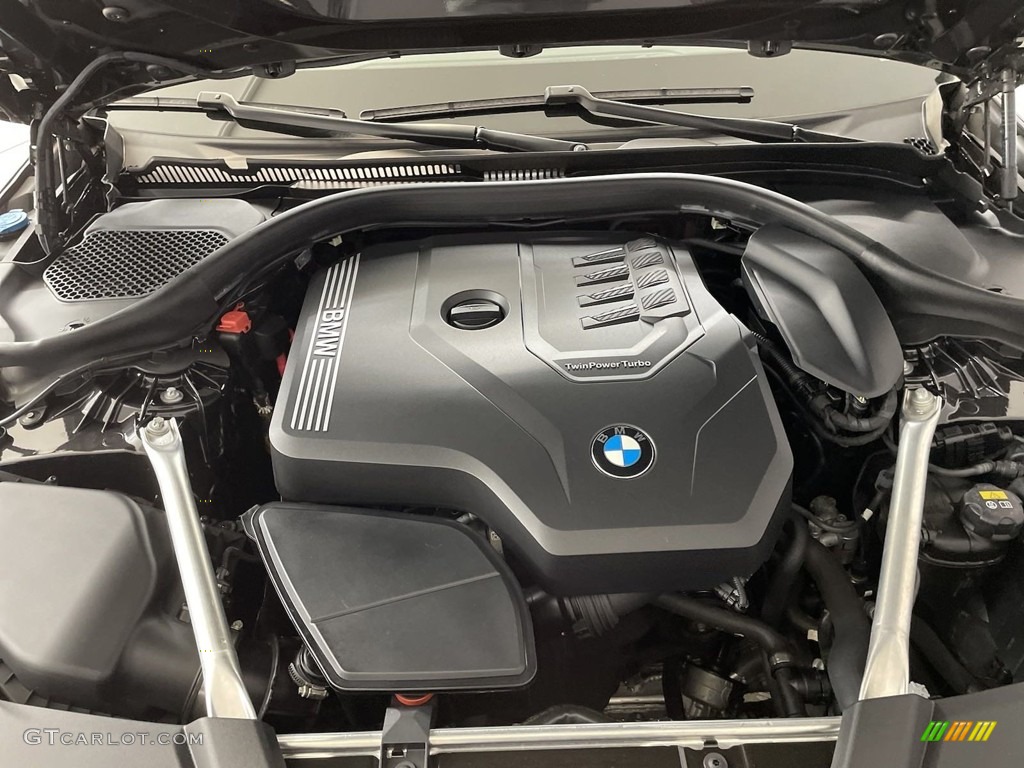 2020 BMW 5 Series 530i Sedan Engine Photos