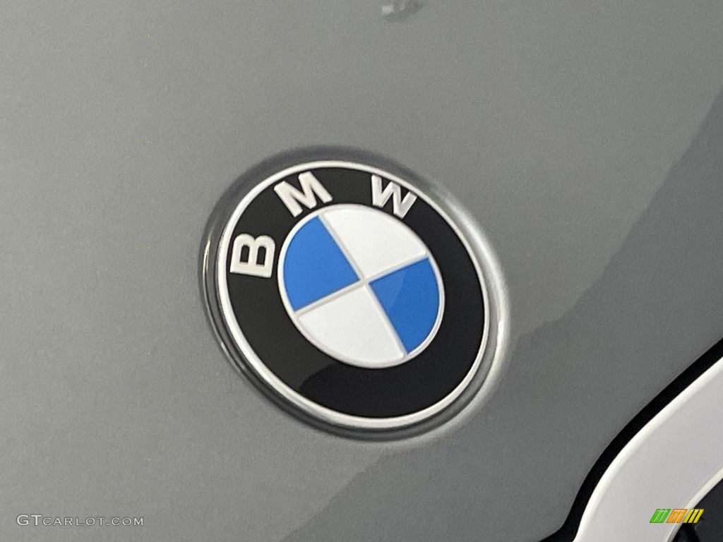 2024 BMW 3 Series 330i Sedan Marks and Logos Photo #146638831