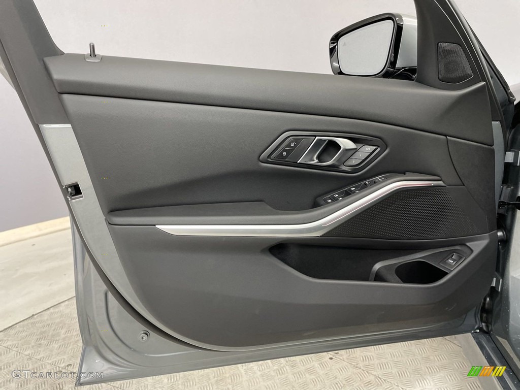 2024 BMW 3 Series 330i Sedan Black Door Panel Photo #146638942