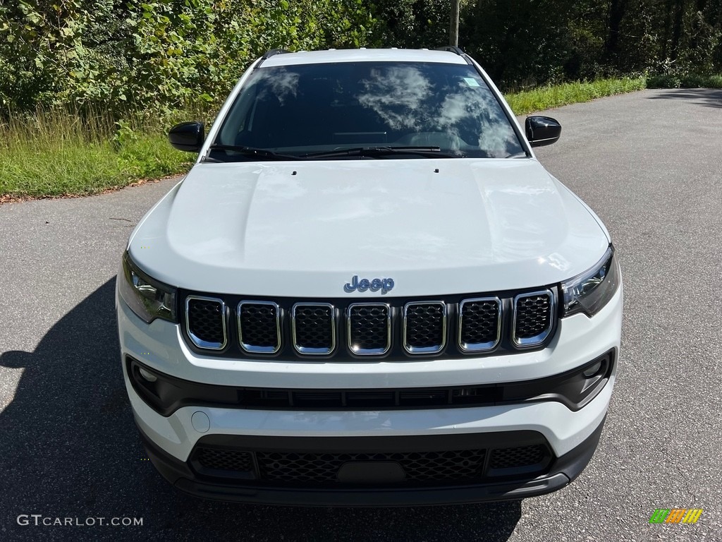 Bright White 2023 Jeep Compass Latitude 4x4 Exterior Photo #146639042