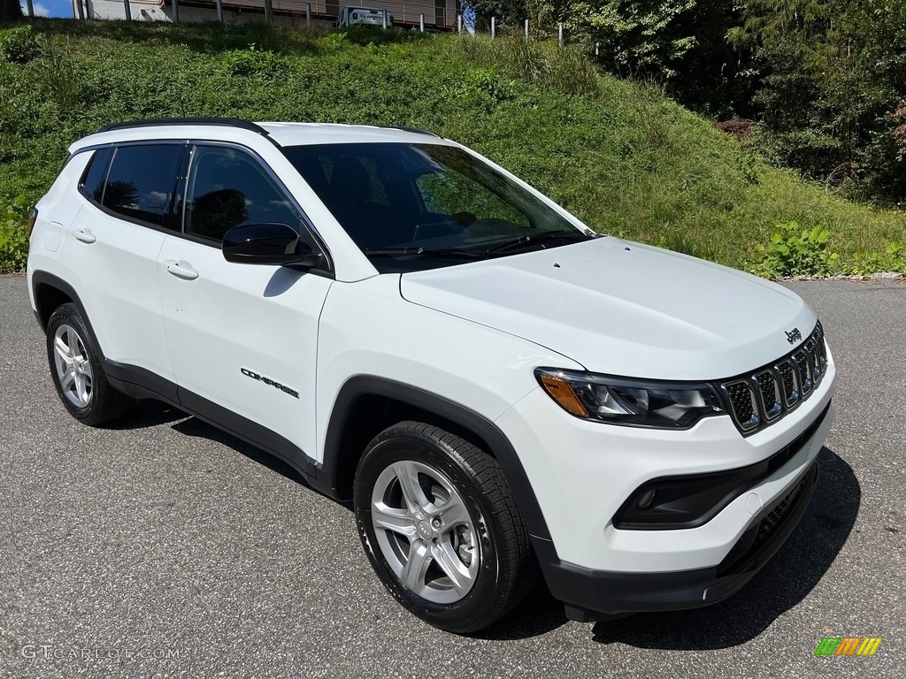 Bright White 2023 Jeep Compass Latitude 4x4 Exterior Photo #146639068