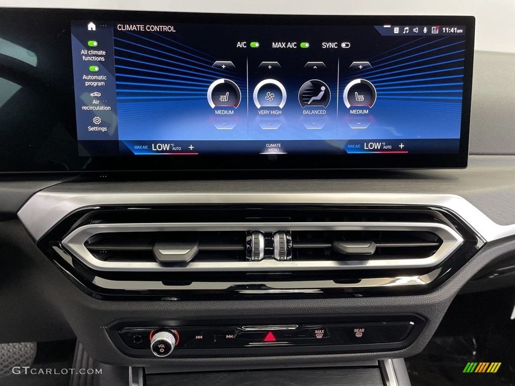 2024 BMW 3 Series 330i Sedan Controls Photo #146639167