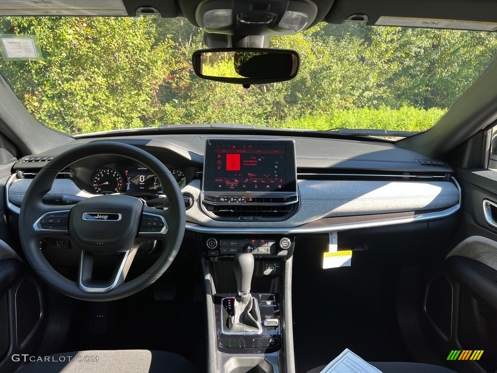 2023 Compass Sport 4x4 - Bright White / Black photo #10