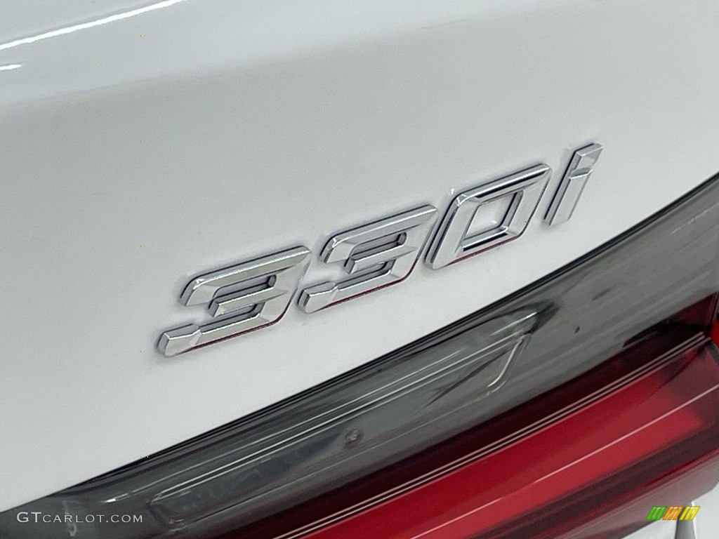 2024 BMW 3 Series 330i Sedan Marks and Logos Photo #146639971
