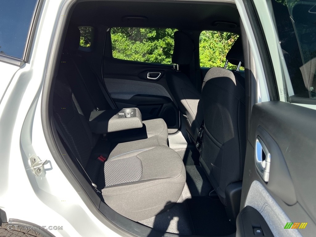 2023 Compass Sport 4x4 - Bright White / Black photo #16