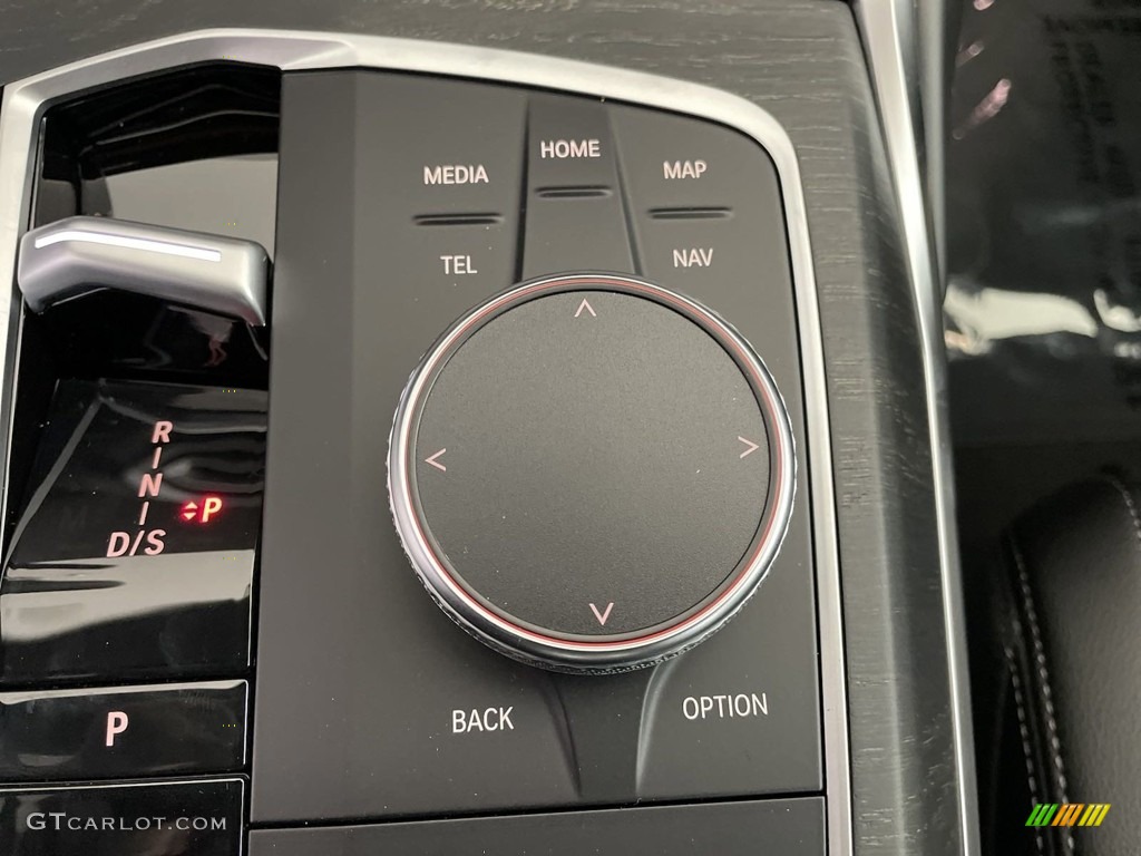2024 BMW 3 Series 330i Sedan Controls Photo #146640292