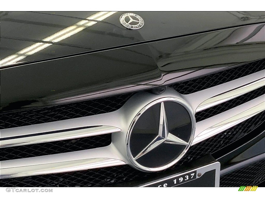 2020 C 300 Sedan - Black / Black photo #30