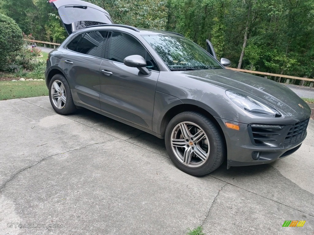 Volcano Grey Metallic 2018 Porsche Macan S Exterior Photo #146641831