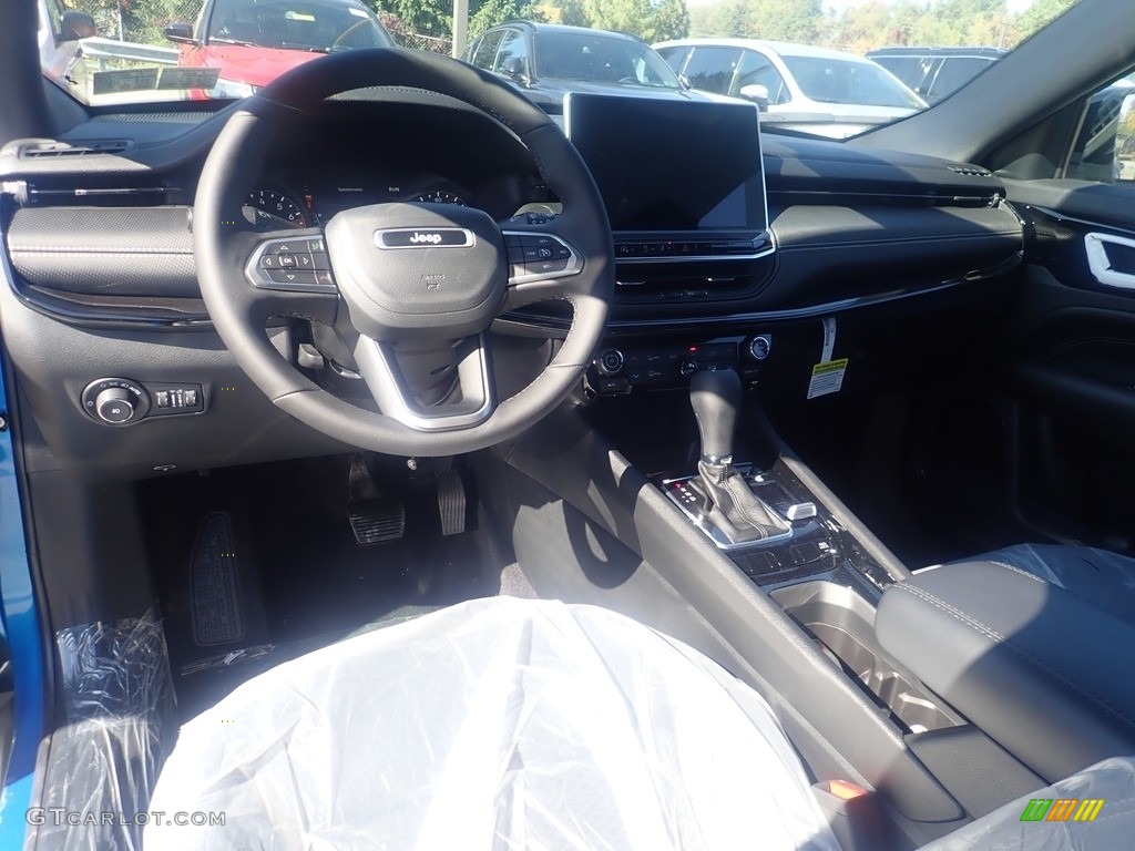 2023 Compass Altitude 4x4 - Laser Blue Pearl / Black photo #16