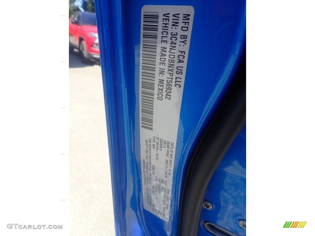 2023 Compass Altitude 4x4 - Laser Blue Pearl / Black photo #19