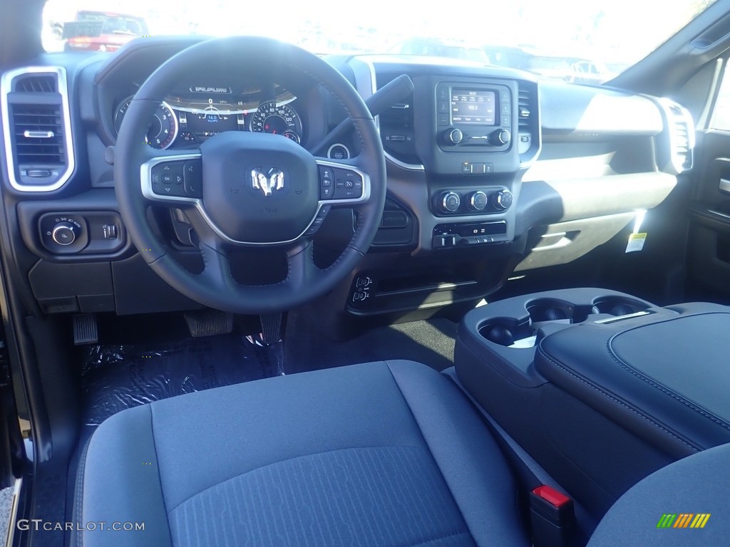 2024 3500 Big Horn Crew Cab 4x4 - Diamond Black Crystal Pearl / Diesel Gray/Black photo #11