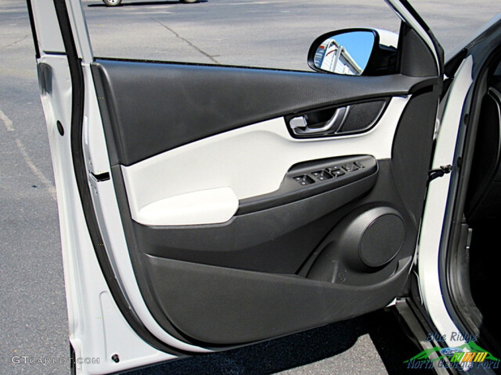 2022 Hyundai Kona SEL Gray/Black Door Panel Photo #146644824