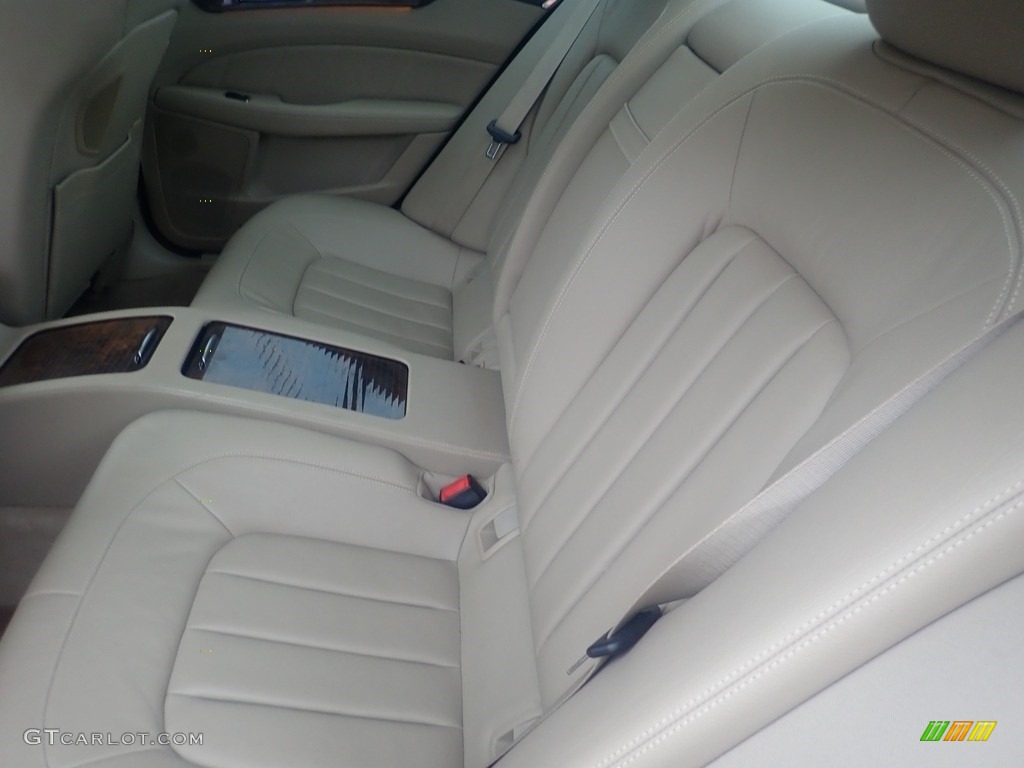 2013 Mercedes-Benz CLS 550 4Matic Coupe Rear Seat Photos