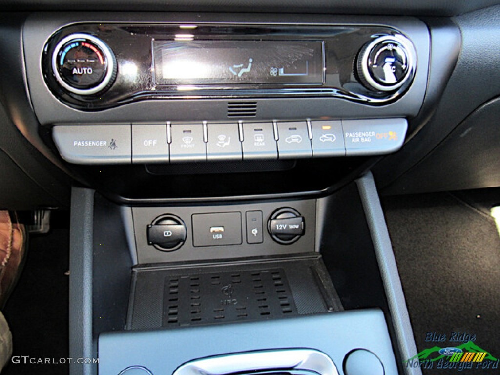 2022 Hyundai Kona SEL Controls Photo #146645090