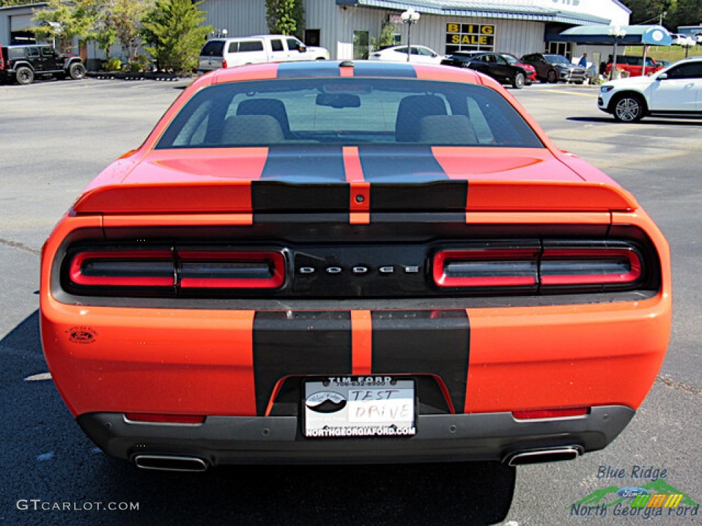 2021 Challenger GT - Go Mango / Black photo #4