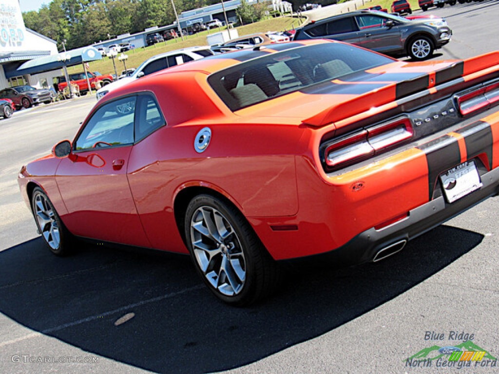 2021 Challenger GT - Go Mango / Black photo #28