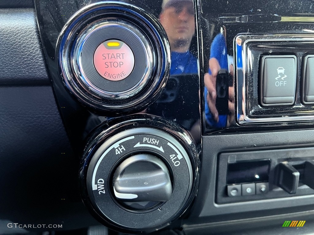 2020 Nissan Titan Platinum Reserve Crew Cab 4x4 Controls Photo #146646113