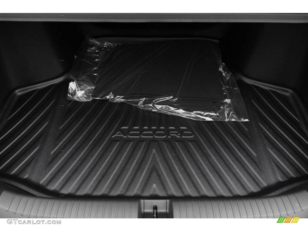 2024 Honda Accord Touring Hybrid Trunk Photo #146647004