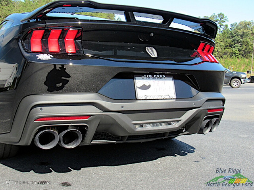 2024 Ford Mustang Dark Horse Fastback Exhaust Photos