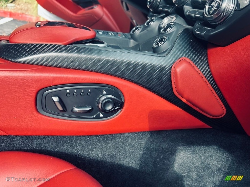 2019 Aston Martin Vantage Coupe Controls Photo #146647544