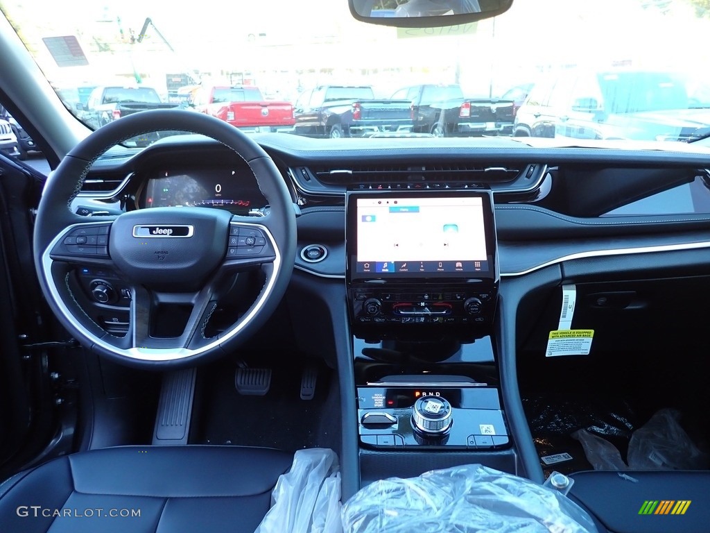 2024 Grand Cherokee 4XE - Baltic Gray Metallic / Global Black photo #13