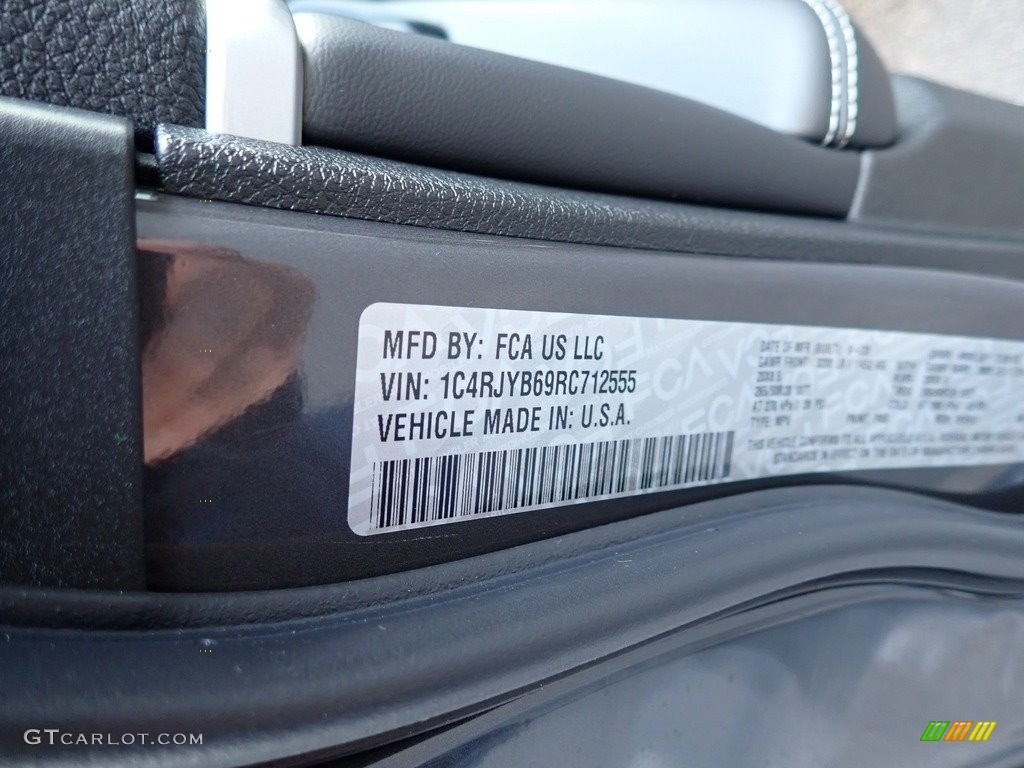 2024 Grand Cherokee 4XE - Baltic Gray Metallic / Global Black photo #15