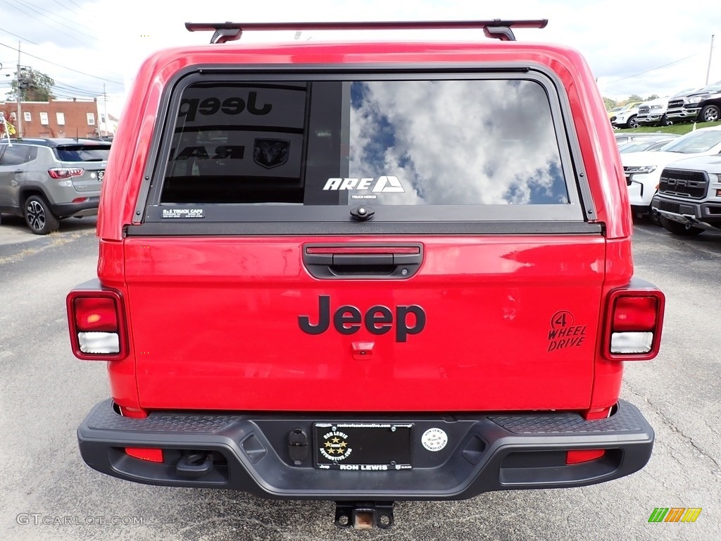 2021 Gladiator Willys 4x4 - Firecracker Red / Black photo #4