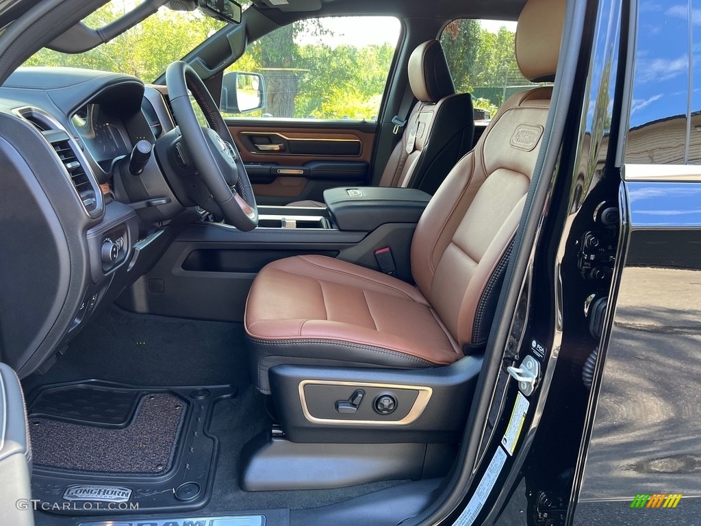 Black/New Saddle Interior 2024 Ram 1500 Longhorn Crew Cab 4x4 Photo #146650145