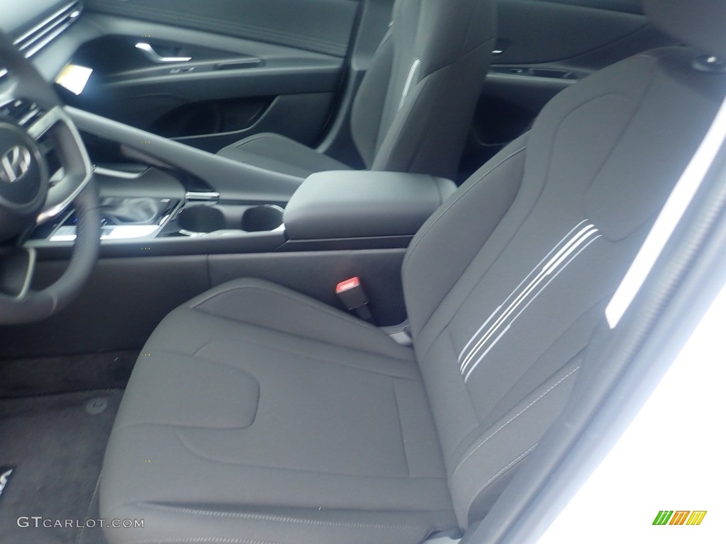 Black Interior 2024 Hyundai Elantra SEL Photo #146650818