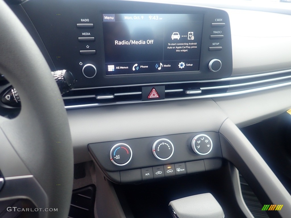 2024 Elantra SE - Fluid Metal / Gray photo #17