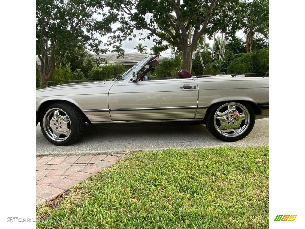 Smoke Silver Metallic 1987 Mercedes-Benz SL Class 560 SL Roadster Exterior Photo #146651792