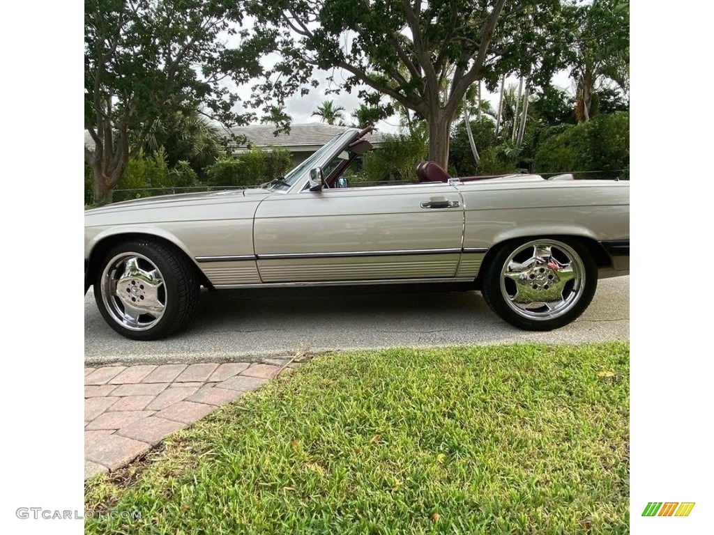 1987 SL Class 560 SL Roadster - Smoke Silver Metallic / Burgundy photo #1