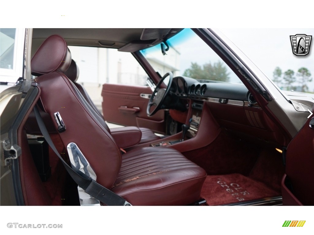Burgundy Interior 1987 Mercedes-Benz SL Class 560 SL Roadster Photo #146651892