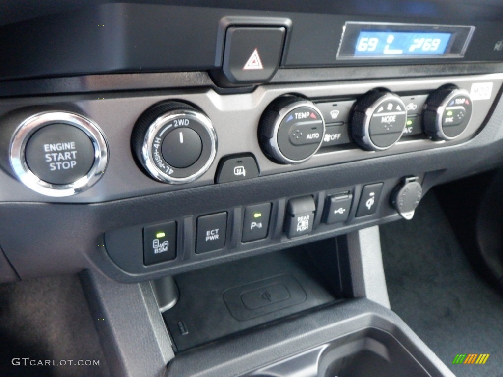 2023 Toyota Tacoma TRD Sport Double Cab 4x4 Controls Photo #146653084
