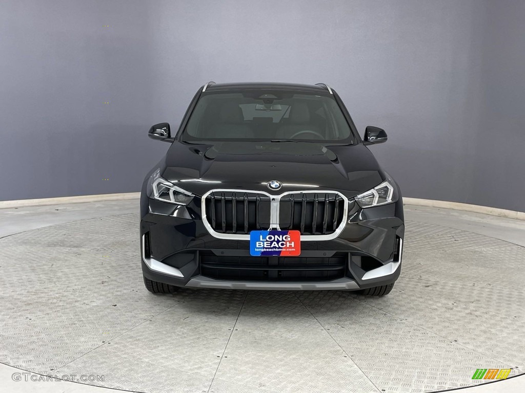 2023 X1 xDrive28i - Jet Black / Black photo #2