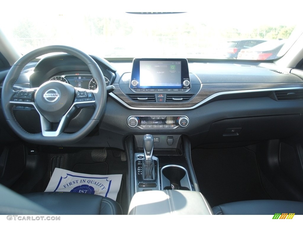 2020 Nissan Altima SL AWD Charcoal Dashboard Photo #146654103