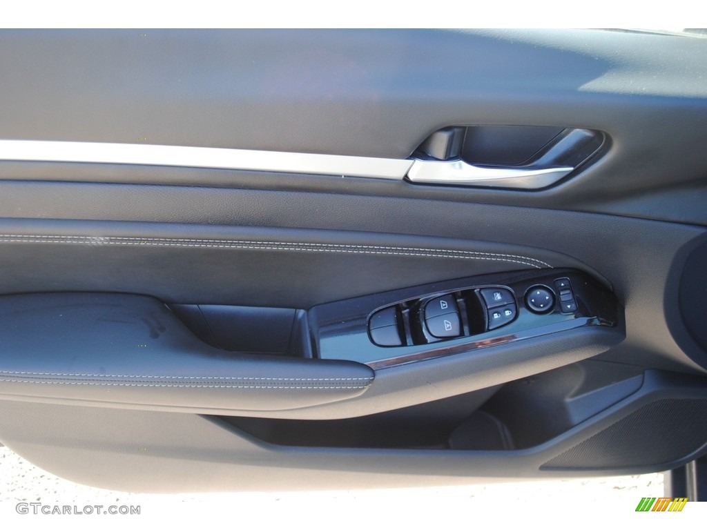 2020 Nissan Altima SL AWD Charcoal Door Panel Photo #146654125
