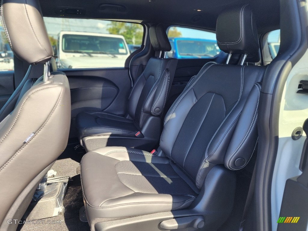 2023 Pacifica Hybrid Touring L - Bright White / Black photo #7