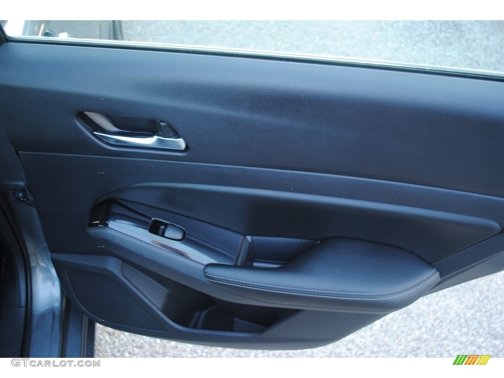 2020 Nissan Altima SL AWD Charcoal Door Panel Photo #146654444