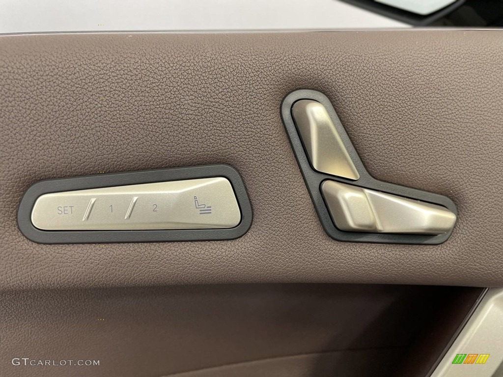 2024 BMW iX xDrive50 Front Seat Photo #146654826