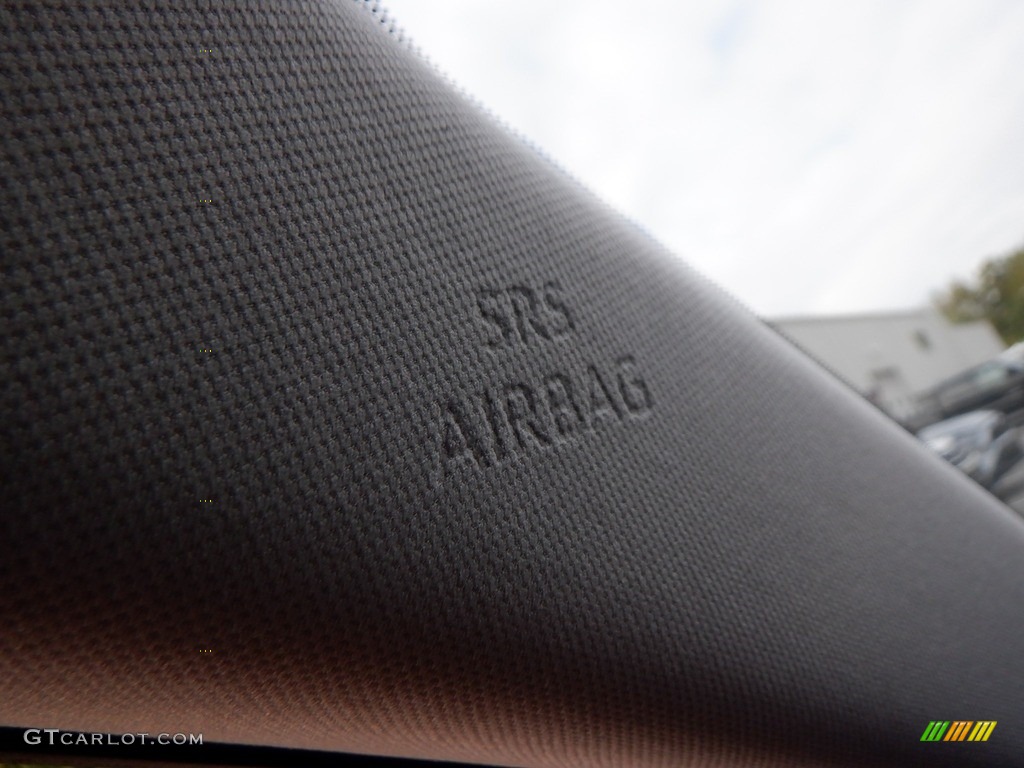 2023 Highlander LE AWD - Magnetic Gray Metallic / Black photo #26